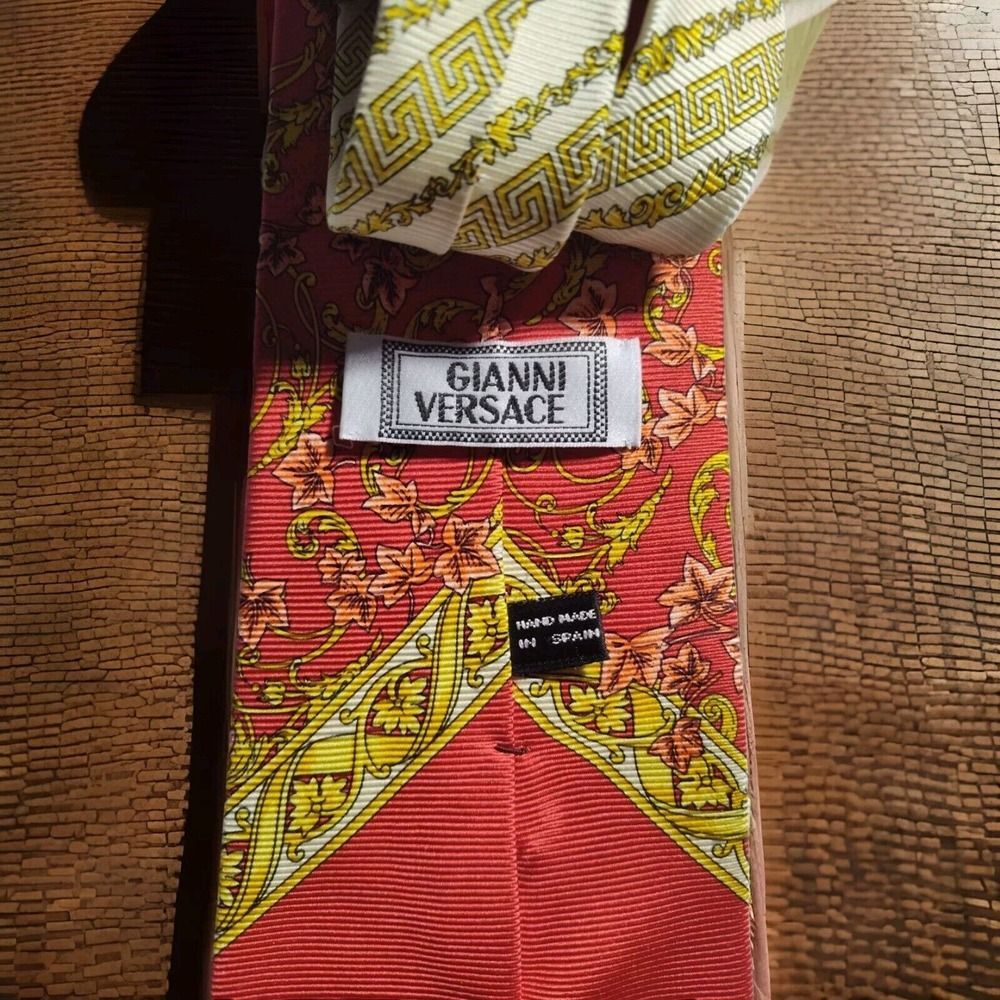 Gianni Versace Orange Silk Spain Barocco baroque 58"x4" Tie 863